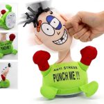 М'яка інтерактивна іграшка - антистрес PUNCH ME «Вдар мене» зі звуковим супроводом на присосках