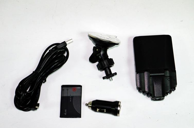 Автомобильный видеорегистратор DVR 198 RED PR4 - Зображення 4