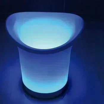 Світлове відро для льоду Bucket Light з Bluetooth • LED відро для напоїв, бару, вечірки, пікніка та сервірування - Зображення 3